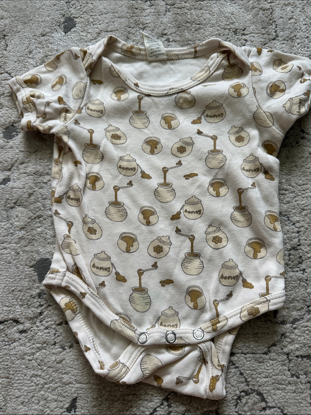 kate quinn Cream Honey Pot Print One-Piece Bodysuit